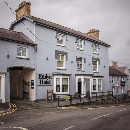 Gwesty'R Emlyn Hotel Newcastle Emlyn Bagian luar foto