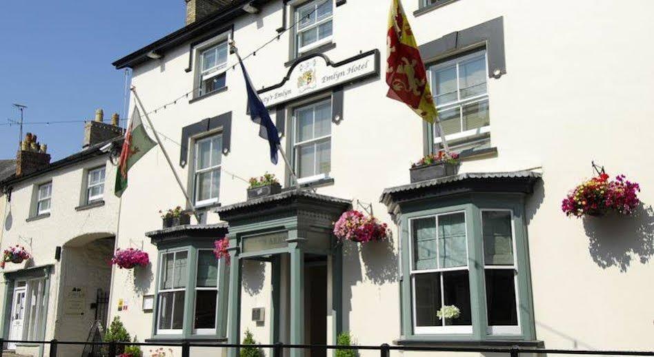 Gwesty'R Emlyn Hotel Newcastle Emlyn Bagian luar foto