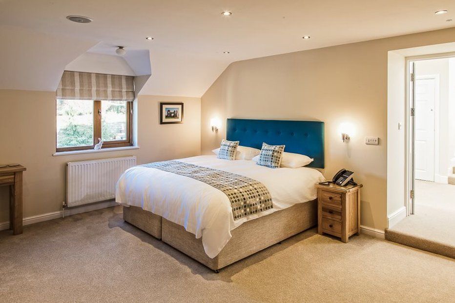 Gwesty'R Emlyn Hotel Newcastle Emlyn Bagian luar foto